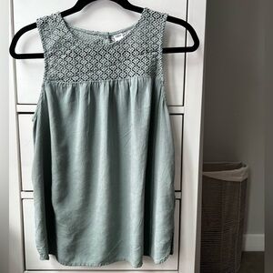 Old Navy Green Lace Tank - Medium